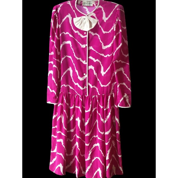 Albert Nipon Dresses & Skirts - Vintage 90's hot pink Albert Nipon silky "Executive" dress‎ size 4